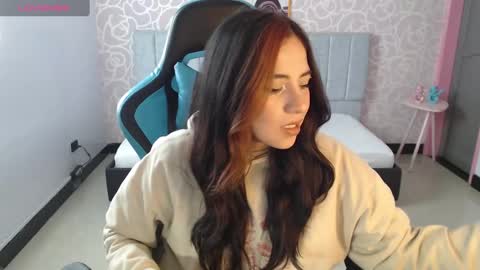Snapshot of ninfa_ch chatting on December 21, 11:22 am Ninfa  online show from December 21, 11:22 am