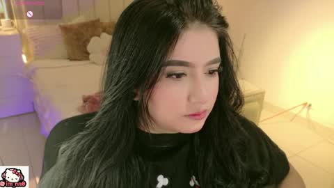 Nina online show from May 22, 1:07 pm