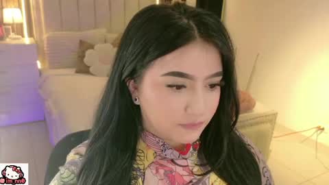 Nina online show from May 6, 1:28 pm