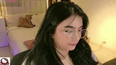 Nina online show from May 15, 1:29 pm