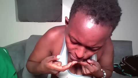 nipple_master11327 online show from October 22, 3:53 am