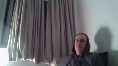 nirevess online show from December 16, 5:22 pm