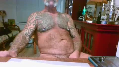 Snapshot of njdbear chatting on October 25, 1:06 am Don online show from October 25, 1:06 am