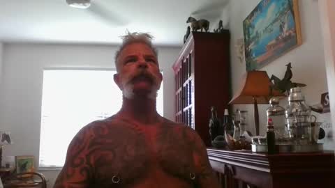 Snapshot of njdbear chatting on September 30, 4:06 pm Don online show from September 30, 4:06 pm