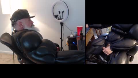 Snapshot of njdbear chatting on February 6, 8:56 pm Don online show from February 6, 8:56 pm