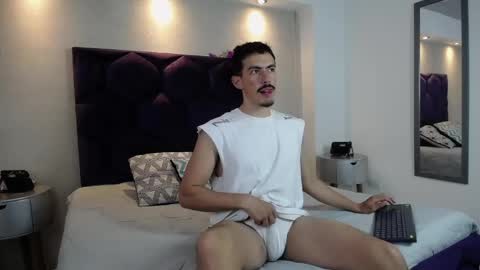 Noa Collins  online show from March 23, 8:03 pm