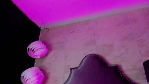 Zoe  online show from May 7, 3:24 am