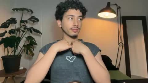 noah_and_steven online show from July 1, 4:59 pm