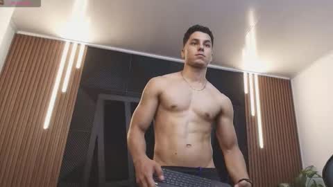 Noah online show from January 15, 2:04 pm