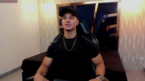 Noah online show from May 4, 5:30 pm