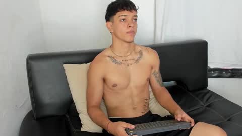 Noah online show from October 12, 4:10 pm