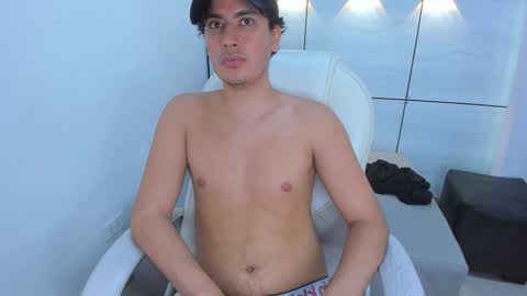 Noah Ferrary online show from November 9, 12:47 am