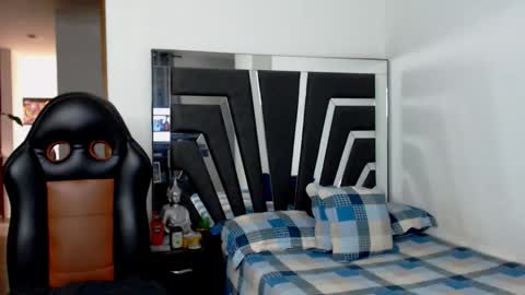 Noah Harris01 online show from December 1, 12:25 pm