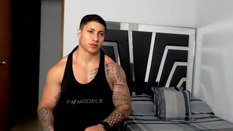 Noah Harris01 online show from February 14, 1:02 am