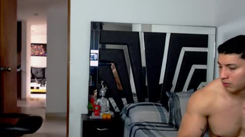 Noah Harris01 online show from December 1, 8:11 pm