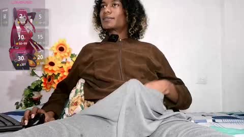 Noah Millers online show from April 15, 9:45 am