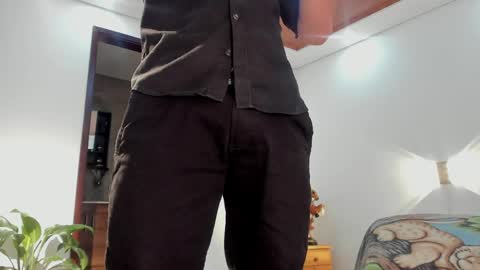 LIAM- noah online show from April 14, 1:47 pm