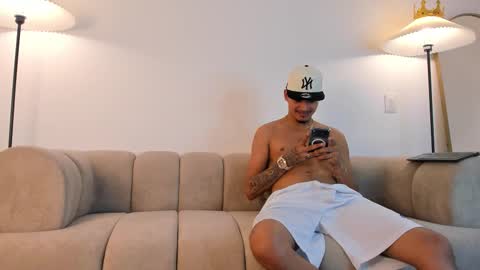 noahdaviss online show from March 5, 11:25 pm