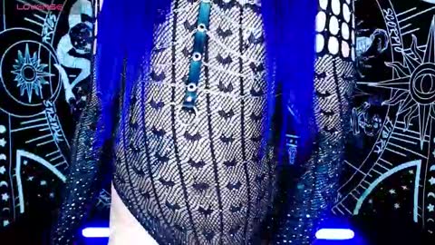 caroline online show from October 15, 5:00 am