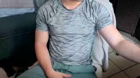 Snapshot of nobudget06 chatting on October 19, 5:28 pm nobudget06 online show from October 19, 5:28 pm