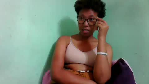 noella711128 online show from November 1, 7:40 am