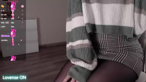 noelleneptune online show from February 19, 4:50 pm