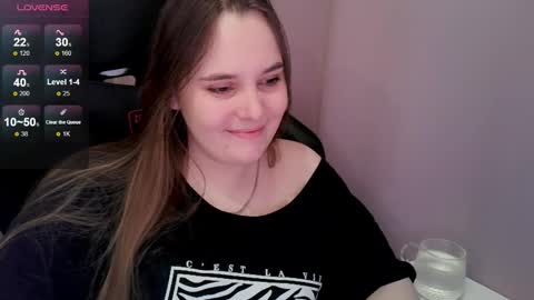 noir_ember_ online show from March 21, 4:11 pm