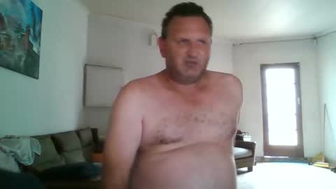 Snapshot of nollie244 chatting on February 2, 12:02 pm Nollie online show from February 2, 12:02 pm