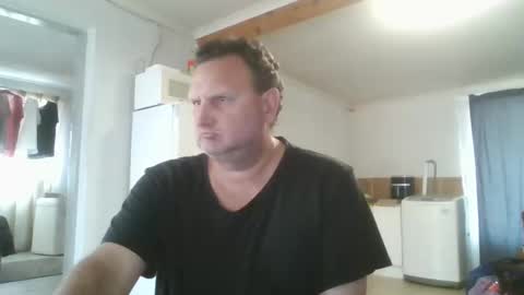 Snapshot of nollie244 chatting on October 19, 9:58 am Nollie online show from October 19, 9:58 am