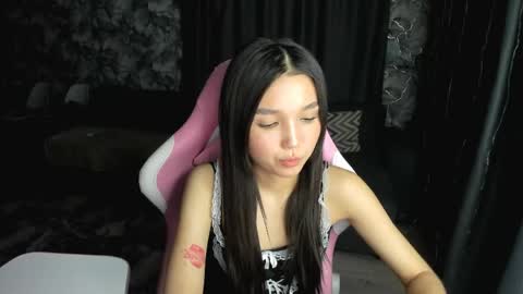 nomi online show from May 25, 9:21 pm
