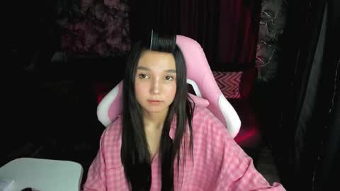 nomi online show from May 23, 8:49 pm