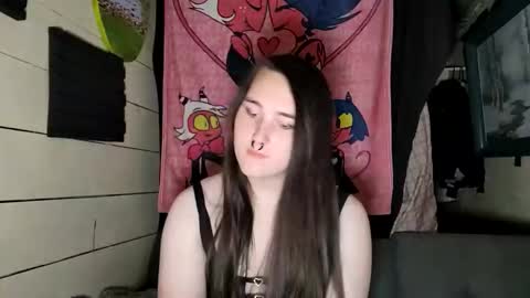nonbinarybeauty20 online show from May 7, 7:26 am