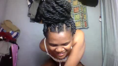 nosminah01 online show from September 11, 11:17 pm