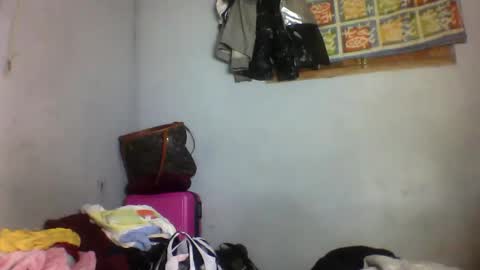 nosminah01 online show from September 19, 9:40 pm