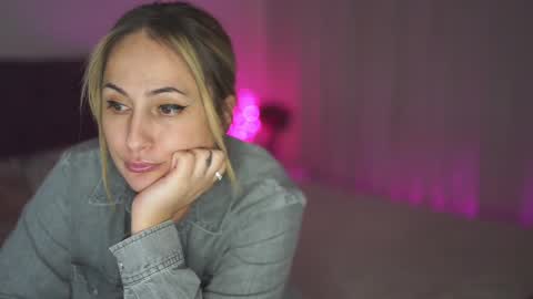 Tina online show from February 17, 2:20 am