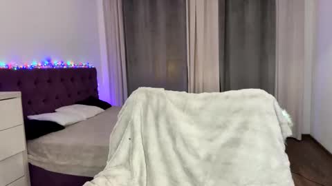 Tina online show from November 27, 9:33 pm