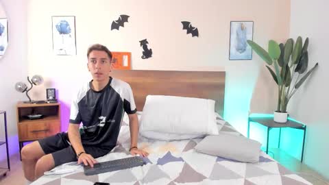 NovayBrian online show from November 4, 3:24 pm