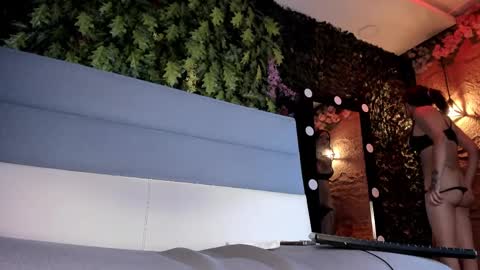 Snapshot of novi_rosse chatting on September 17, 8:34 pm Novi online show from September 17, 8:34 pm