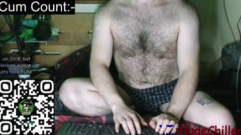 Snapshot of nudechiller chatting on December 23, 6:48 pm Vinz... online show from December 23, 6:48 pm