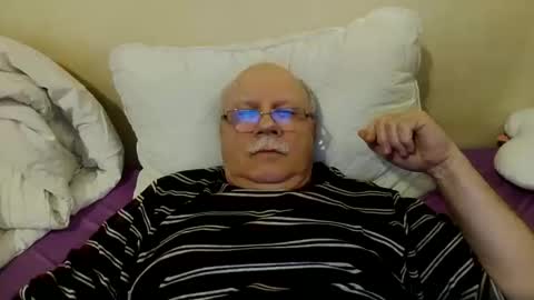 nukiss online show from February 24, 10:14 pm