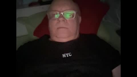 nukiss online show from September 25, 1:51 pm