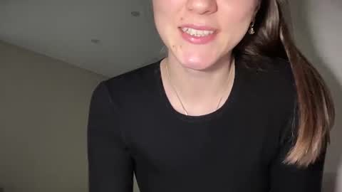 Ema online show from February 5, 3:48 pm