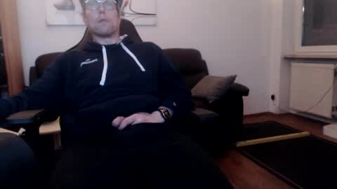 nursefan online show from December 22, 6:25 pm