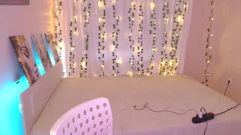 nutsy_kitty online show from February 28, 2:10 pm