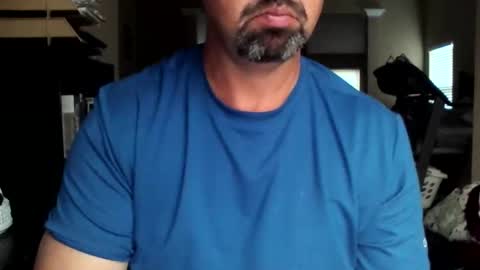 nvrenuff1979 online show from October 2, 11:42 am