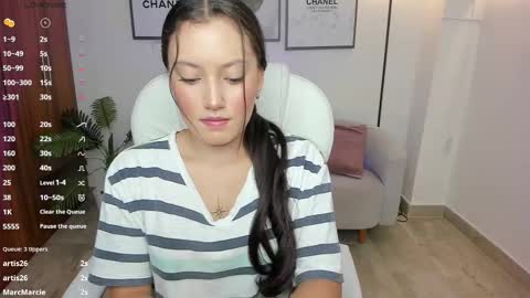 Snapshot of nylaa_rose chatting on October 23, 6:53 pm nylaa_rose online show from October 23, 6:53 pm