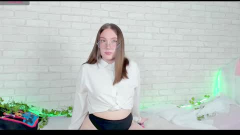 Kat online show from October 21, 6:55 pm