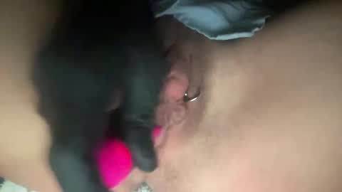 Snapshot of nymphonobody chatting on October 2, 2:21 am stonedtubdarling online show from October 2, 2:21 am