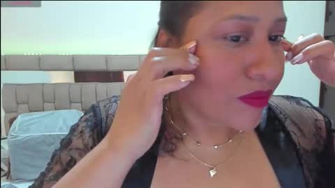 nyomi browm online show from September 15, 9:44 am