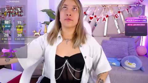 Alex   .    online show from March 1, 1:53 am